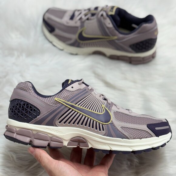 Nike Zoom Vomero 5 Platinum Violet Mens Running HQ3643-019 NEW Multi Sz - Picture 1 of 7